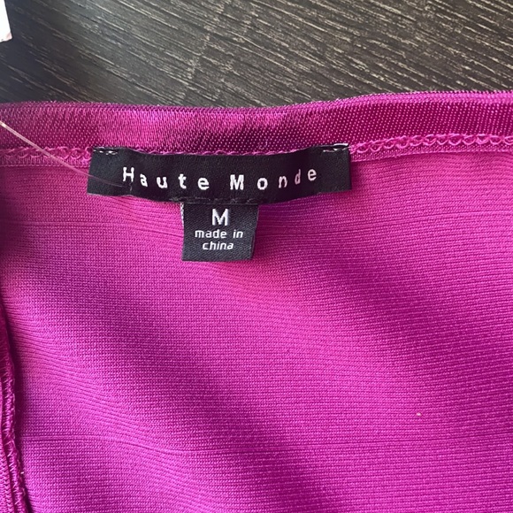 New with tags!   Party dress.  Magenta.   Stretchy fabric.  Built in bra.  Med - Picture 5 of 8